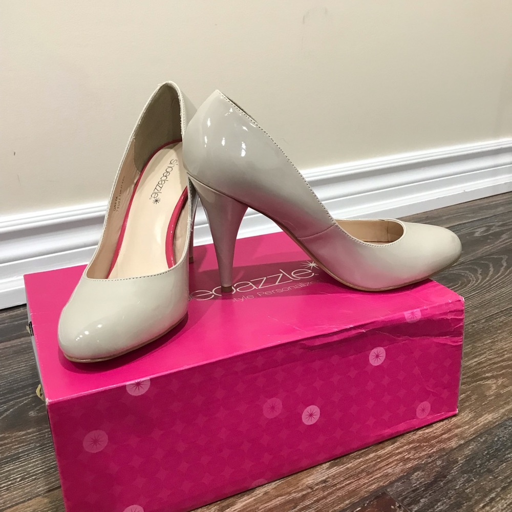 Shoe Dazzle Nude Heels